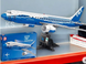 Великий колекційний конструктор Літак Boeing 787 Dreamliner Brick King 80009 (1353 деталі), масштабна модель Боїнг Дримлайнер на підставці 80009 фото 12