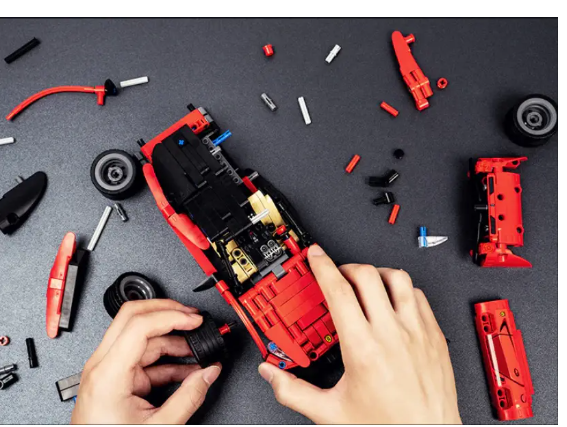 Конструктор Qman 54001 Спорткар Ferrari на радіокеруванні, 425 деталей 54001 фото