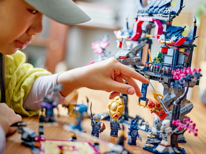 Конструктор Ninjago Додзьо теней в волчьей маске W8103 фото