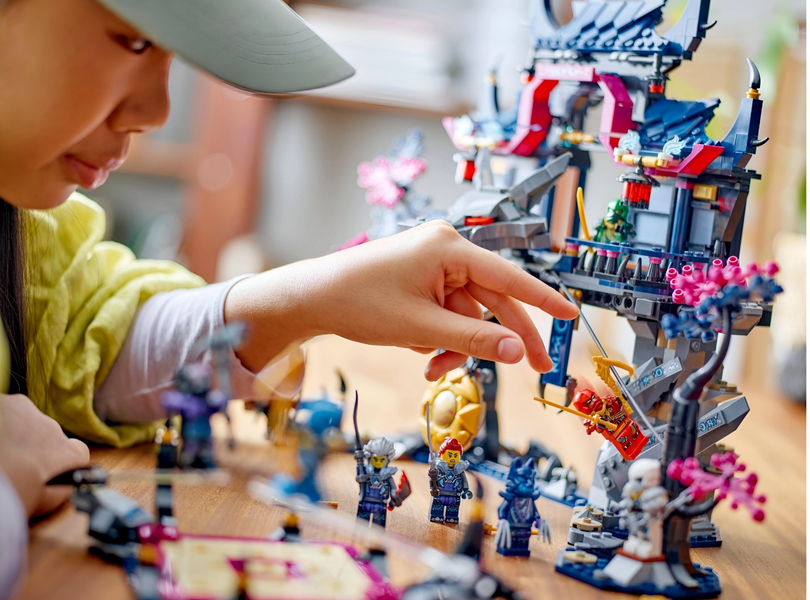 Конструктор Ninjago Додзьо теней в волчьей маске W8103 фото