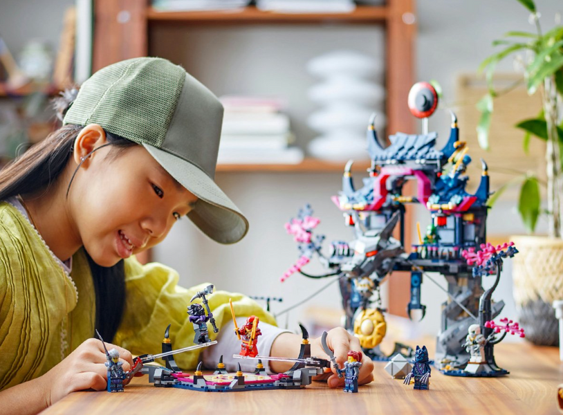 Конструктор Ninjago Додзьо теней в волчьей маске W8103 фото
